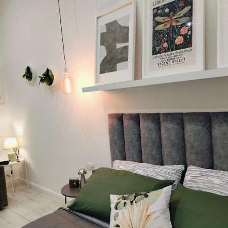 Emma House Apartment เนเปิลส์ ภายนอก รูปภาพ